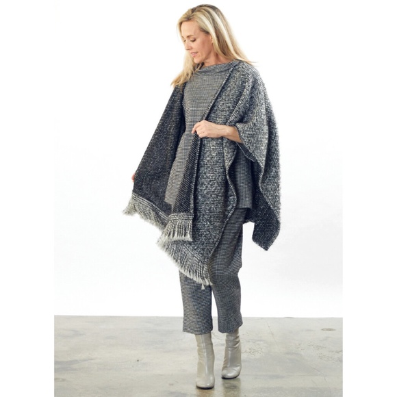 bryn Walker Sweaters - NWT New Bryn Walker Black and White Wool Blend Fringe Wrap Poncho Sweater